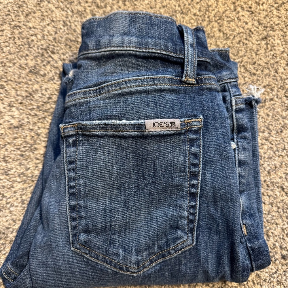 Joe's Jeans Women's Classic Blue Skinny Jeans with Raw Hem